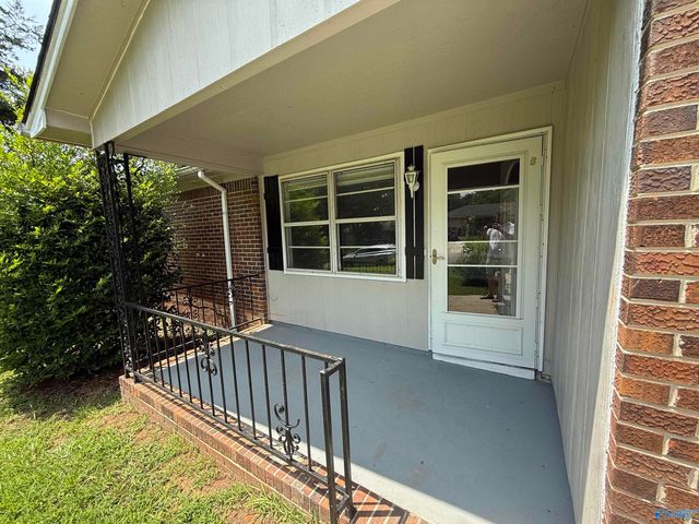 5020 Ortega Circle NW, Huntsville, AL 35810