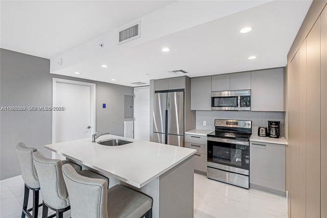 1150 101st St 202, Bay Harbor Islands, FL 33154