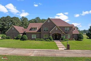1360 E Main Street, Henderson, TX 75652