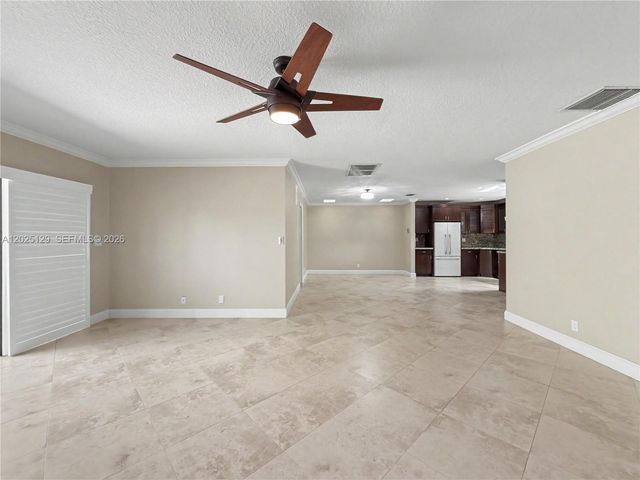 500 Bonnie Brae Way 17, Hollywood, FL 33021