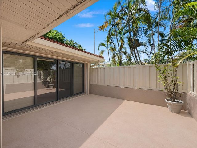 500 Bonnie Brae Way 17, Hollywood, FL 33021