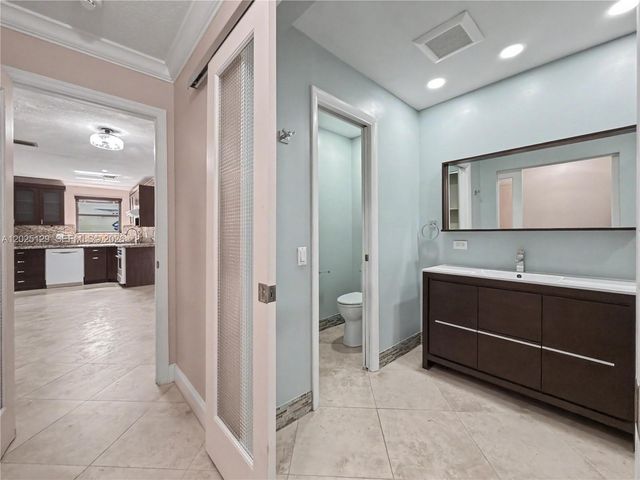 500 Bonnie Brae Way 17, Hollywood, FL 33021