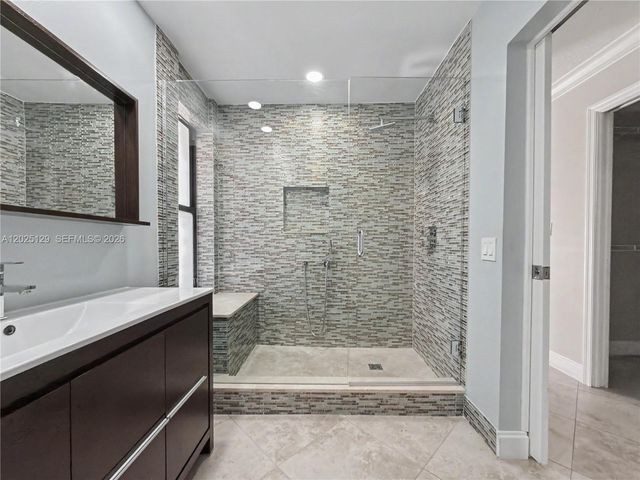 500 Bonnie Brae Way 17, Hollywood, FL 33021