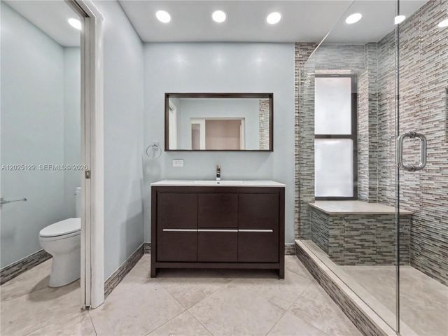500 Bonnie Brae Way 17, Hollywood, FL 33021