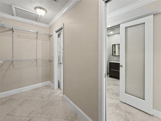 500 Bonnie Brae Way 17, Hollywood, FL 33021