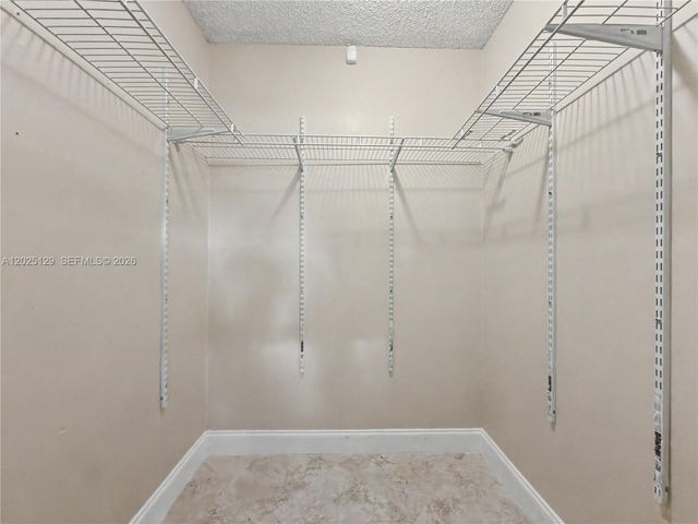 500 Bonnie Brae Way 17, Hollywood, FL 33021