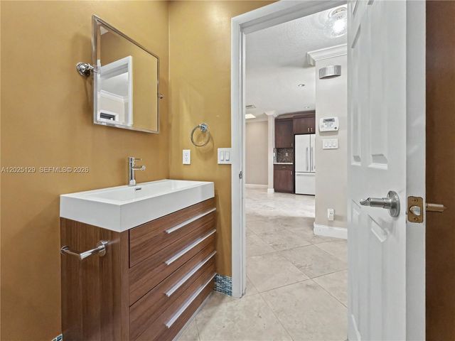 500 Bonnie Brae Way 17, Hollywood, FL 33021
