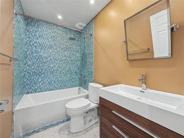 500 Bonnie Brae Way 17, Hollywood, FL 33021