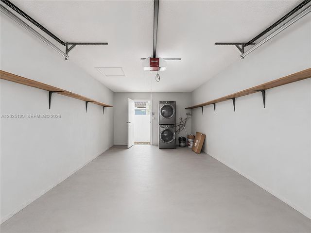 500 Bonnie Brae Way 17, Hollywood, FL 33021