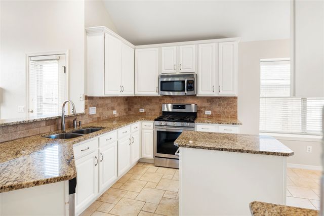 465 Ridge Meade Drive, Lewisville, TX 75067