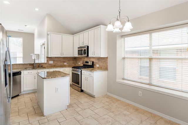 465 Ridge Meade Drive, Lewisville, TX 75067