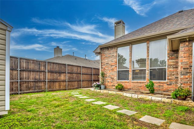 465 Ridge Meade Drive, Lewisville, TX 75067