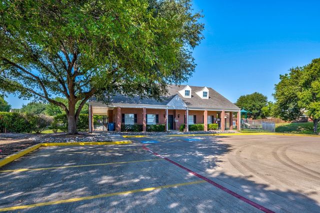 465 Ridge Meade Drive, Lewisville, TX 75067