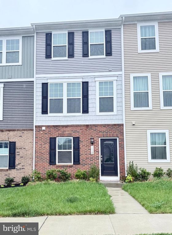 238 COOLIDGE AVE, Ranson, WV 25438