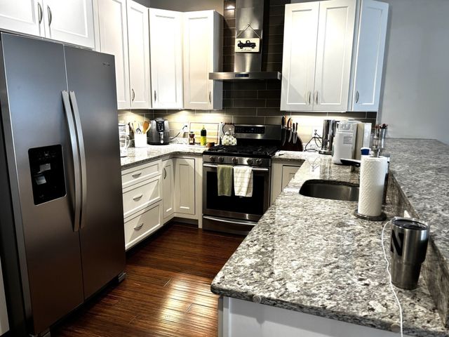 33 H Street 302, Boston, MA 02127