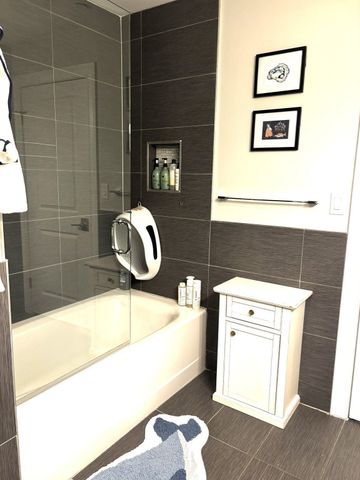 33 H Street 302, Boston, MA 02127