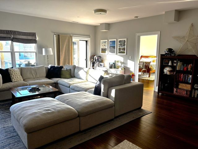 33 H Street 302, Boston, MA 02127