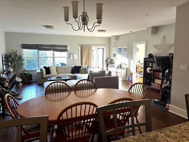 33 H Street 302, Boston, MA 02127