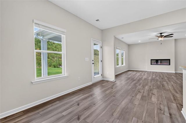 219 Shire Loop, Calhoun, GA 30701