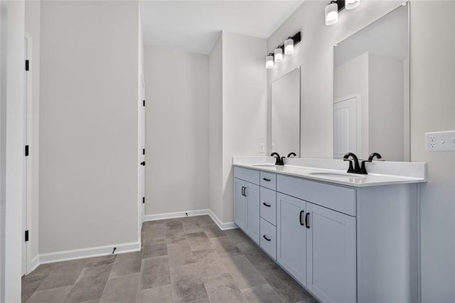 219 Shire Loop, Calhoun, GA 30701
