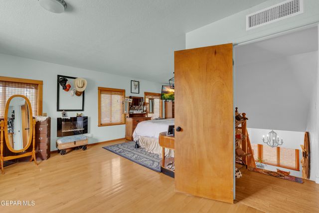 6040 STRAHAN Road, El Paso, TX 79932