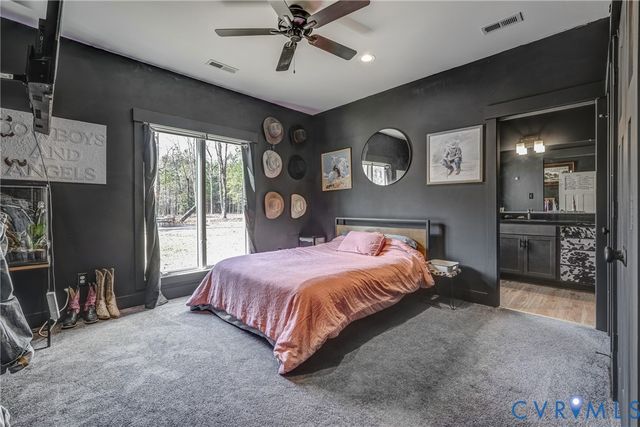 33051 Walnut Grove Farm Ln, Hanover, VA 23069