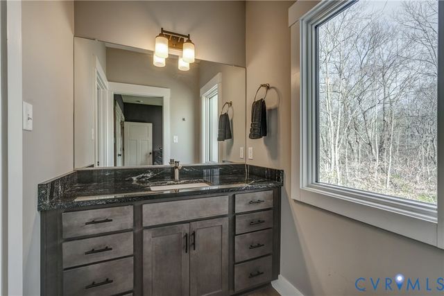 33051 Walnut Grove Farm Ln, Hanover, VA 23069