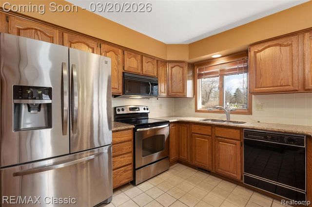 45105 Dunbarton Drive, Novi, MI 48375