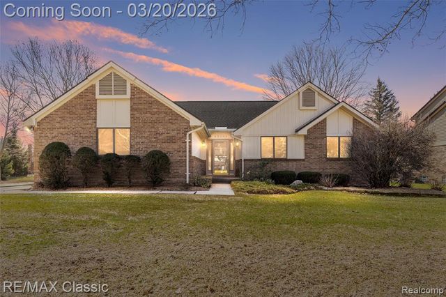 45105 Dunbarton Drive, Novi, MI 48375