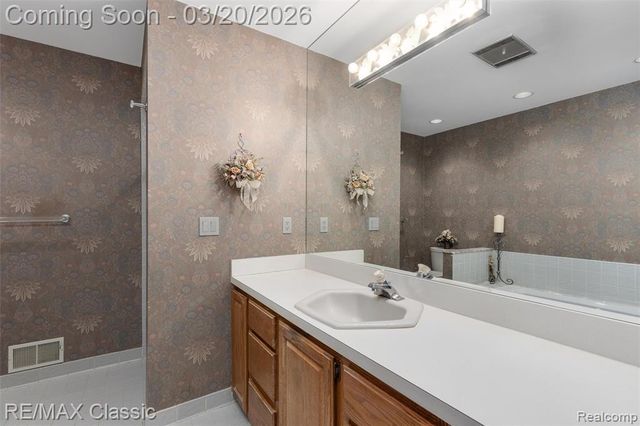 45105 Dunbarton Drive, Novi, MI 48375