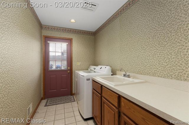 45105 Dunbarton Drive, Novi, MI 48375