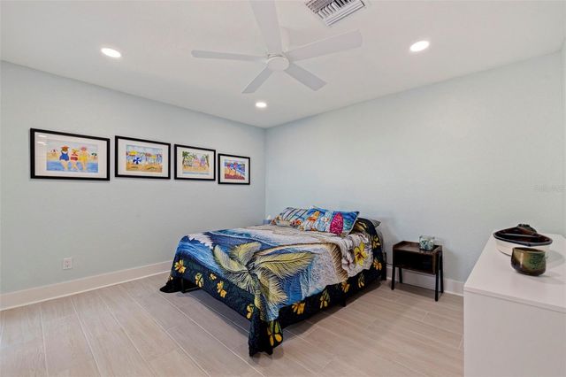 479 BOCA CIEGA POINT BOULEVARD S 1205, St Petersburg, FL 33708