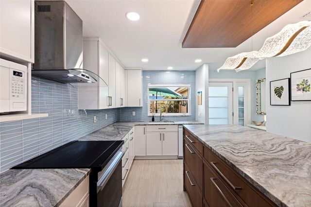 479 BOCA CIEGA POINT BOULEVARD S 1205, St Petersburg, FL 33708