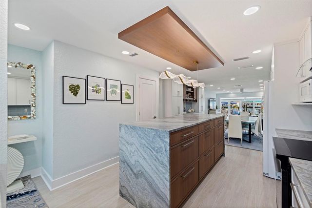 479 BOCA CIEGA POINT BOULEVARD S 1205, St Petersburg, FL 33708