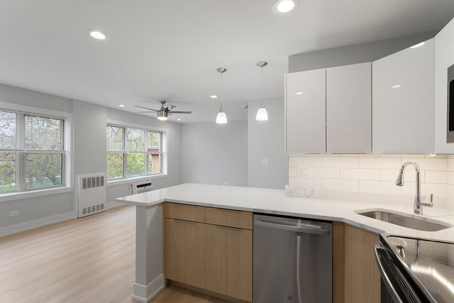 7070 N Sheridan Avenue 3S, Chicago, IL 60626