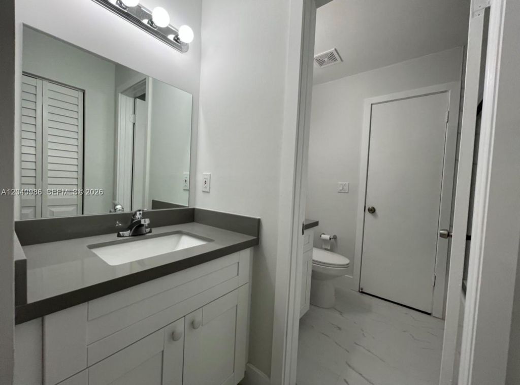 6854 NW 173rd Dr 209, Hialeah, FL 33015