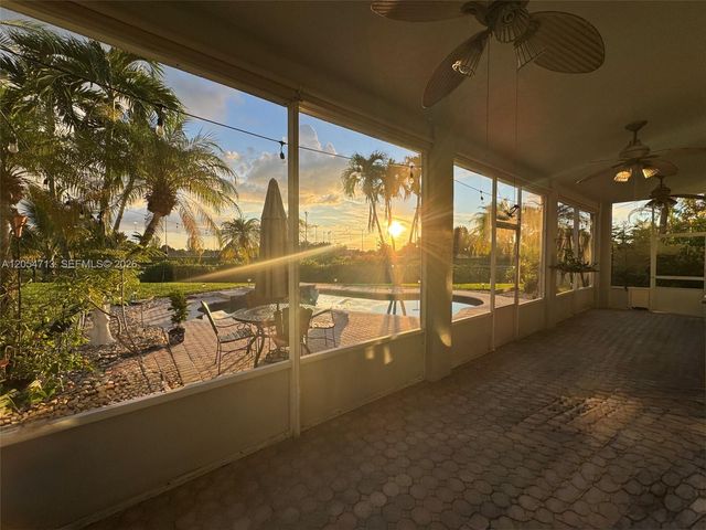 694 SW 168th Way, Pembroke Pines, FL 33027
