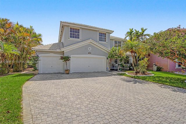 694 SW 168th Way, Pembroke Pines, FL 33027