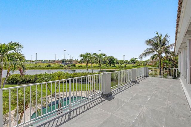 694 SW 168th Way, Pembroke Pines, FL 33027