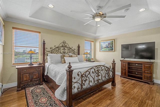 694 SW 168th Way, Pembroke Pines, FL 33027