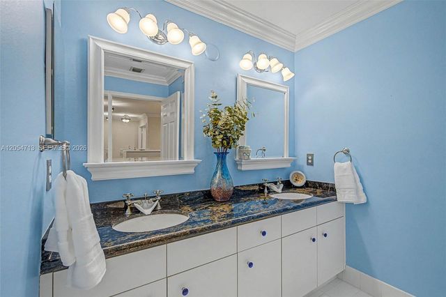 694 SW 168th Way, Pembroke Pines, FL 33027