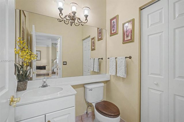 694 SW 168th Way, Pembroke Pines, FL 33027