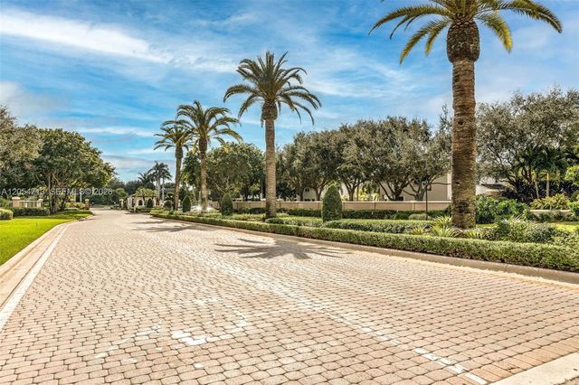 694 SW 168th Way, Pembroke Pines, FL 33027