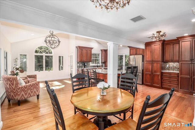 28 Fieldcrest Drive, Ridgefield, CT 06877