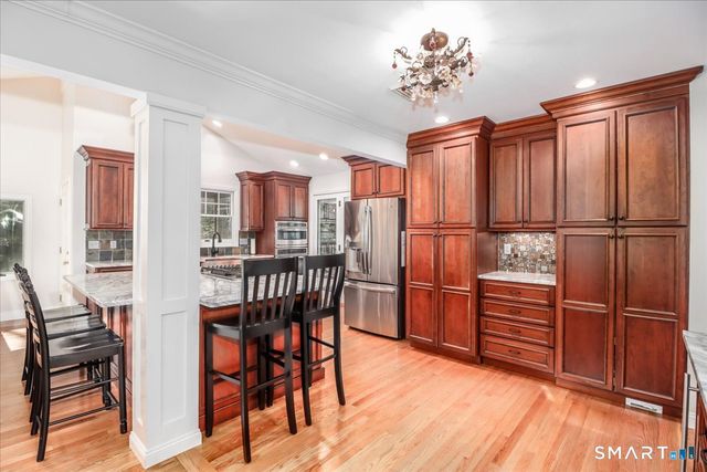 28 Fieldcrest Drive, Ridgefield, CT 06877