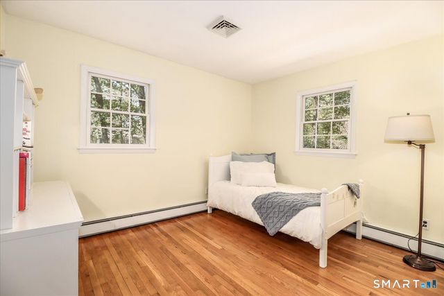 28 Fieldcrest Drive, Ridgefield, CT 06877