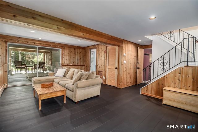 28 Fieldcrest Drive, Ridgefield, CT 06877