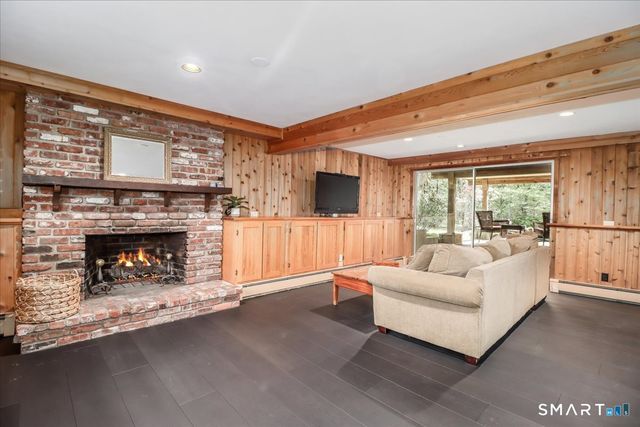 28 Fieldcrest Drive, Ridgefield, CT 06877
