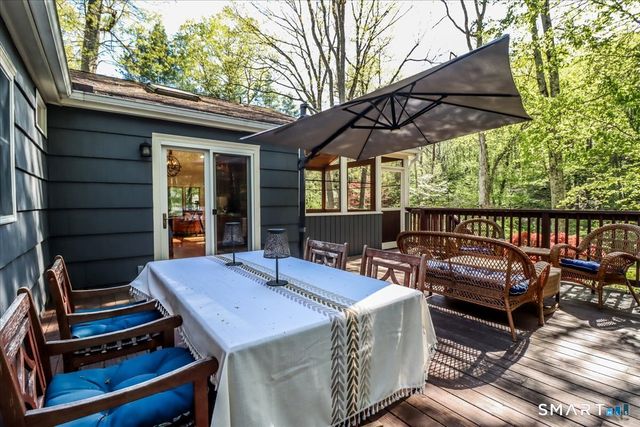 28 Fieldcrest Drive, Ridgefield, CT 06877