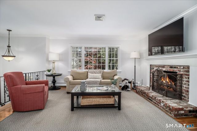 28 Fieldcrest Drive, Ridgefield, CT 06877